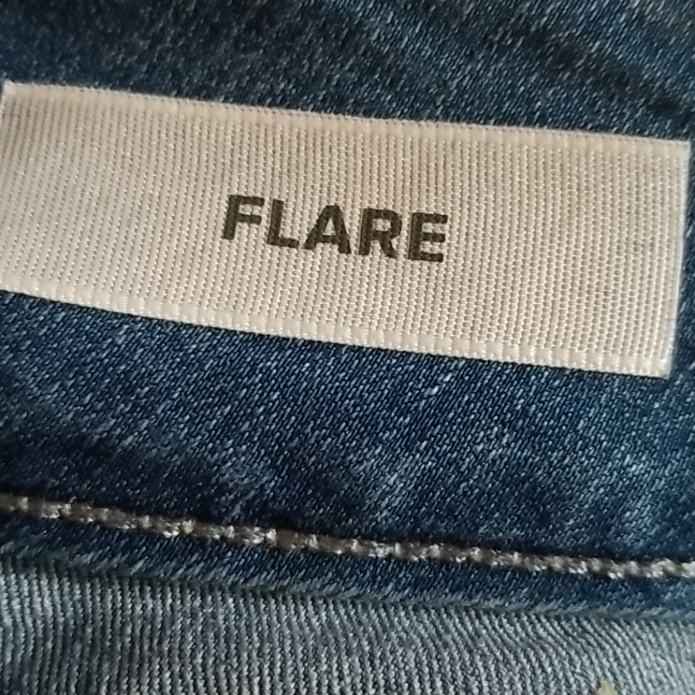 Torrid Light Wash Flare Jeans 18R - Picture 3 of 6